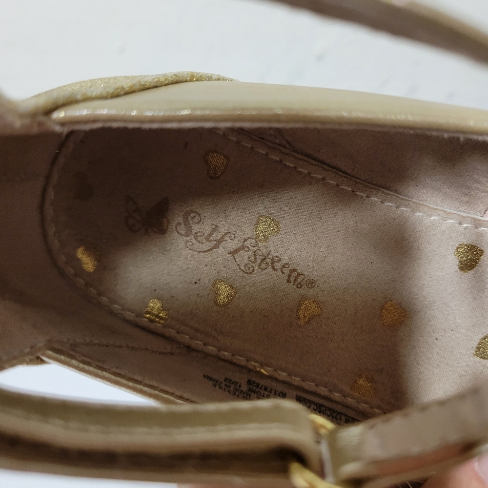 Girls Self Esteem Size 4 Gold Ballet Flats with Bow Accent - Picture 2 of 11